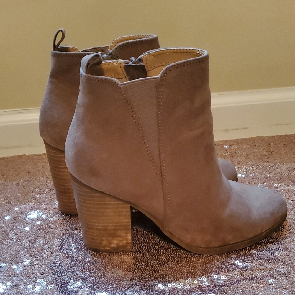 Express Women's Tan Ankle Boots